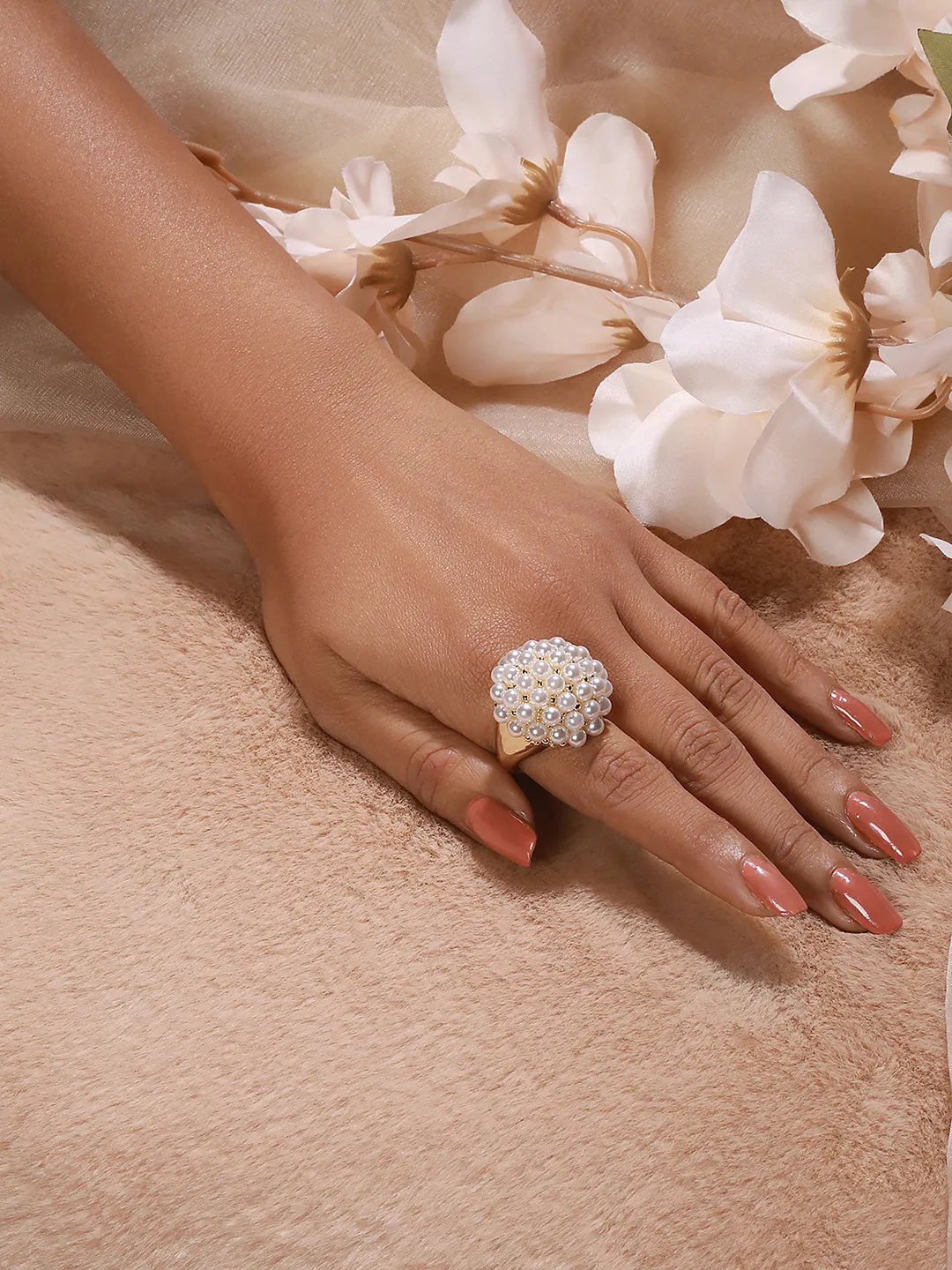 Gold-Plated Artificial Pearls Studded Flower Design Adjustable Finger Ring